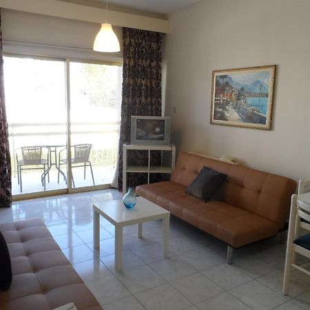 Geotanya Apartments Limassol Szoba fotó