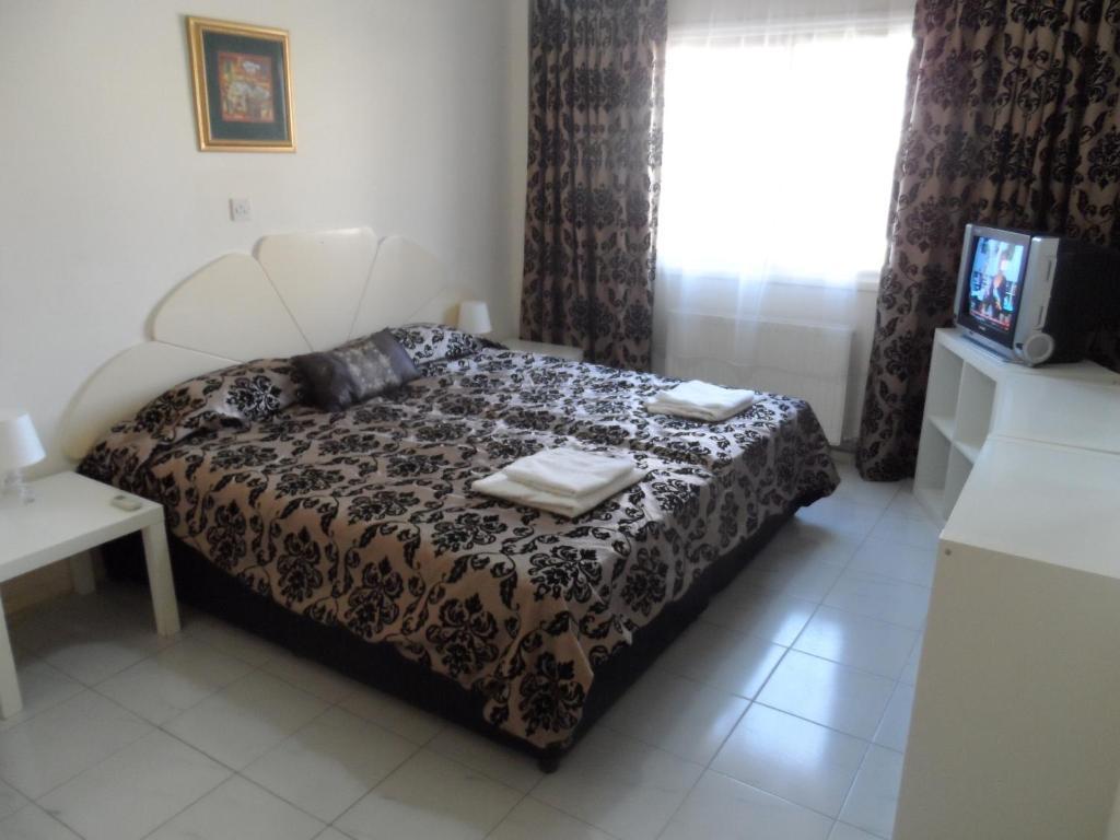 Geotanya Apartments Limassol Szoba fotó